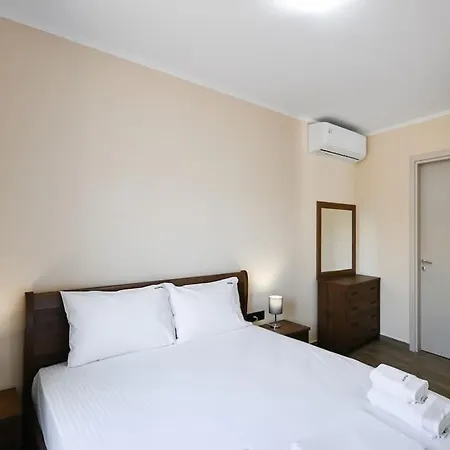 Small Halipoma Odysseas Into Town Close *